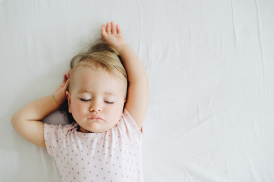 SLEEP TRAINING TIPS: HOW TO GET YOUR BABY TO SLEEP THROUGH THE NIGHT